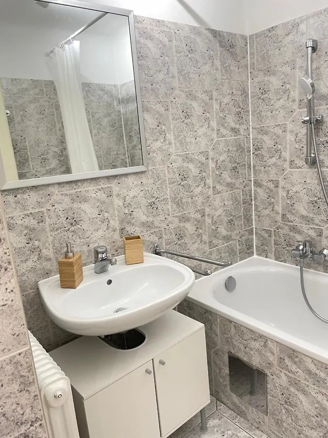 Cosy Apartment Near Schoenbrunn & Meidlinger Market Wien